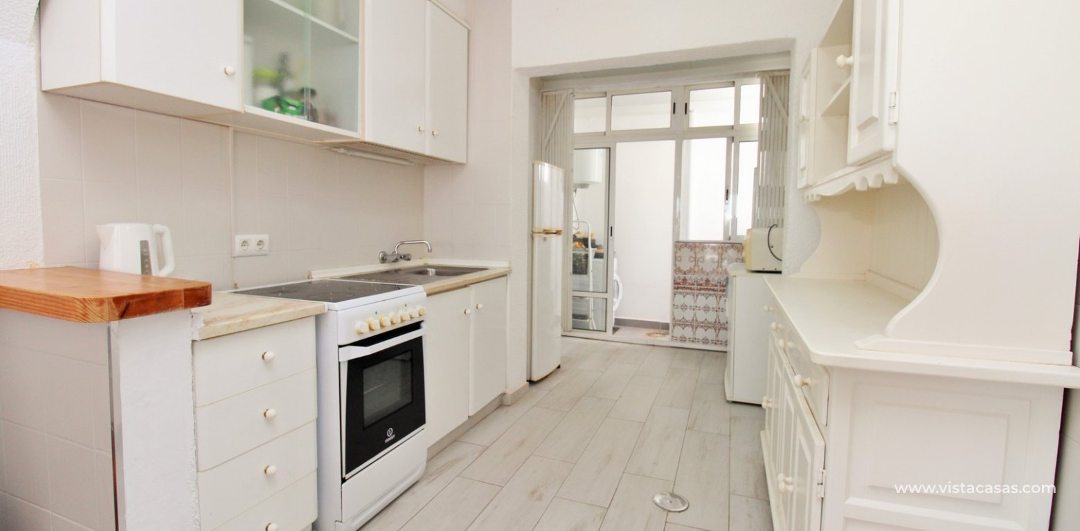 South-facing 2-bedroom bungalow for sale in Villamartin near La Fuente kitchen