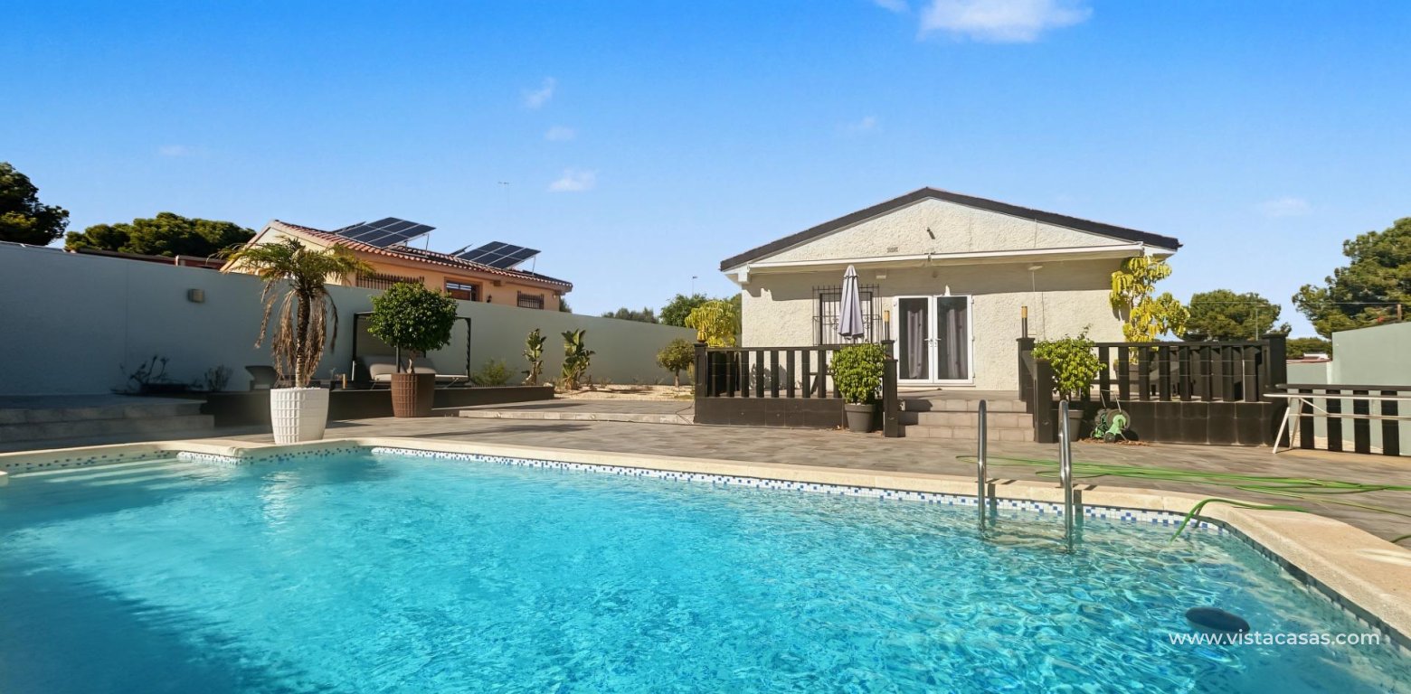 Resale - Villa - Pinar de Campoverde