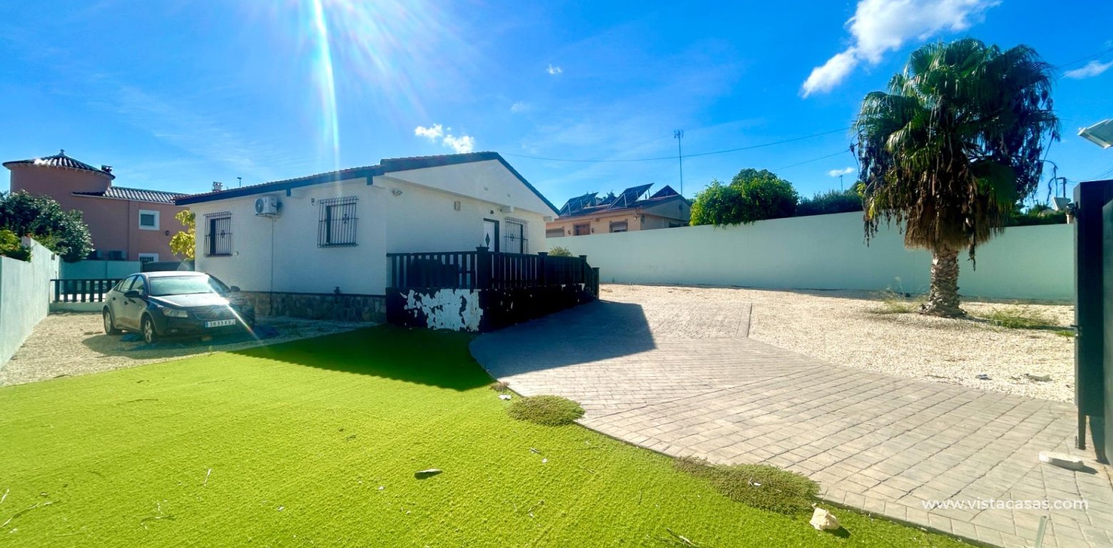 Resale - Villa - Pinar de Campoverde