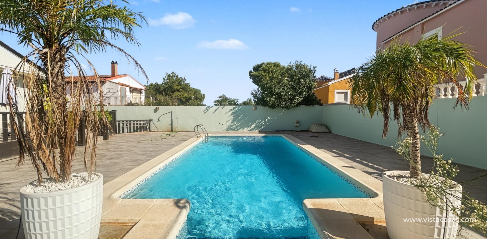 Resale - Villa - Pinar de Campoverde
