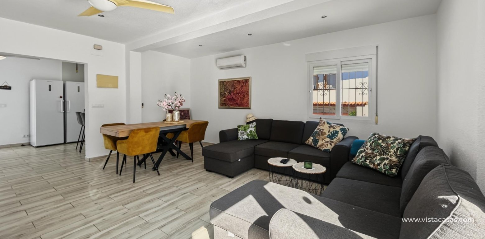 Resale - Villa - Pinar de Campoverde