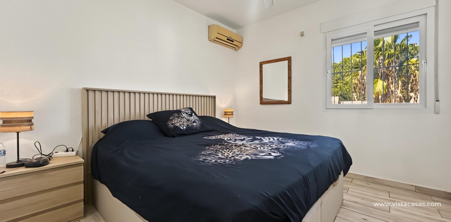 Resale - Villa - Pinar de Campoverde
