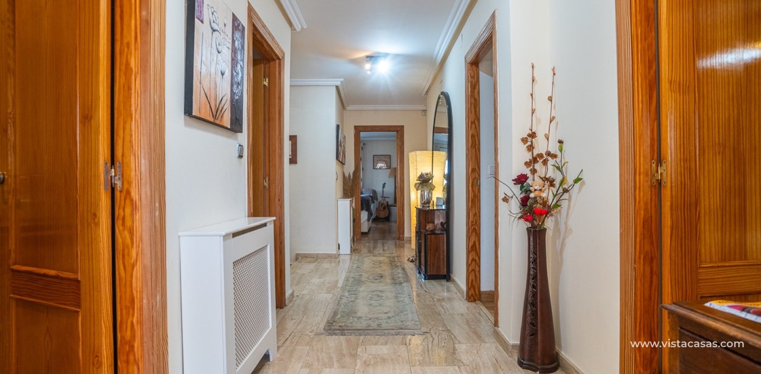 Sale - Villa - Los Altos