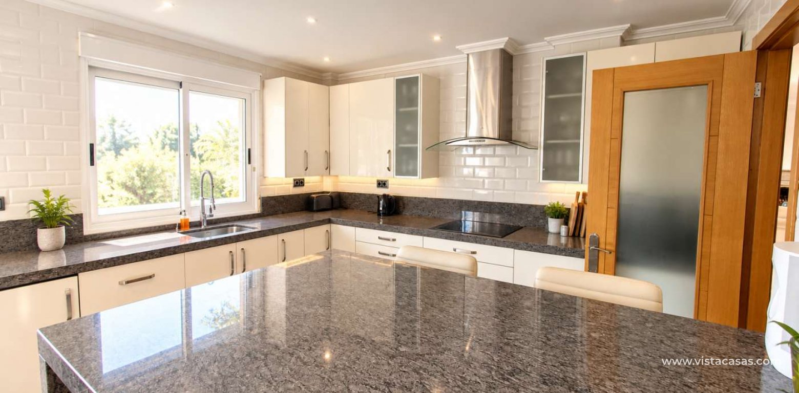 Resale - Villa - Algorfa