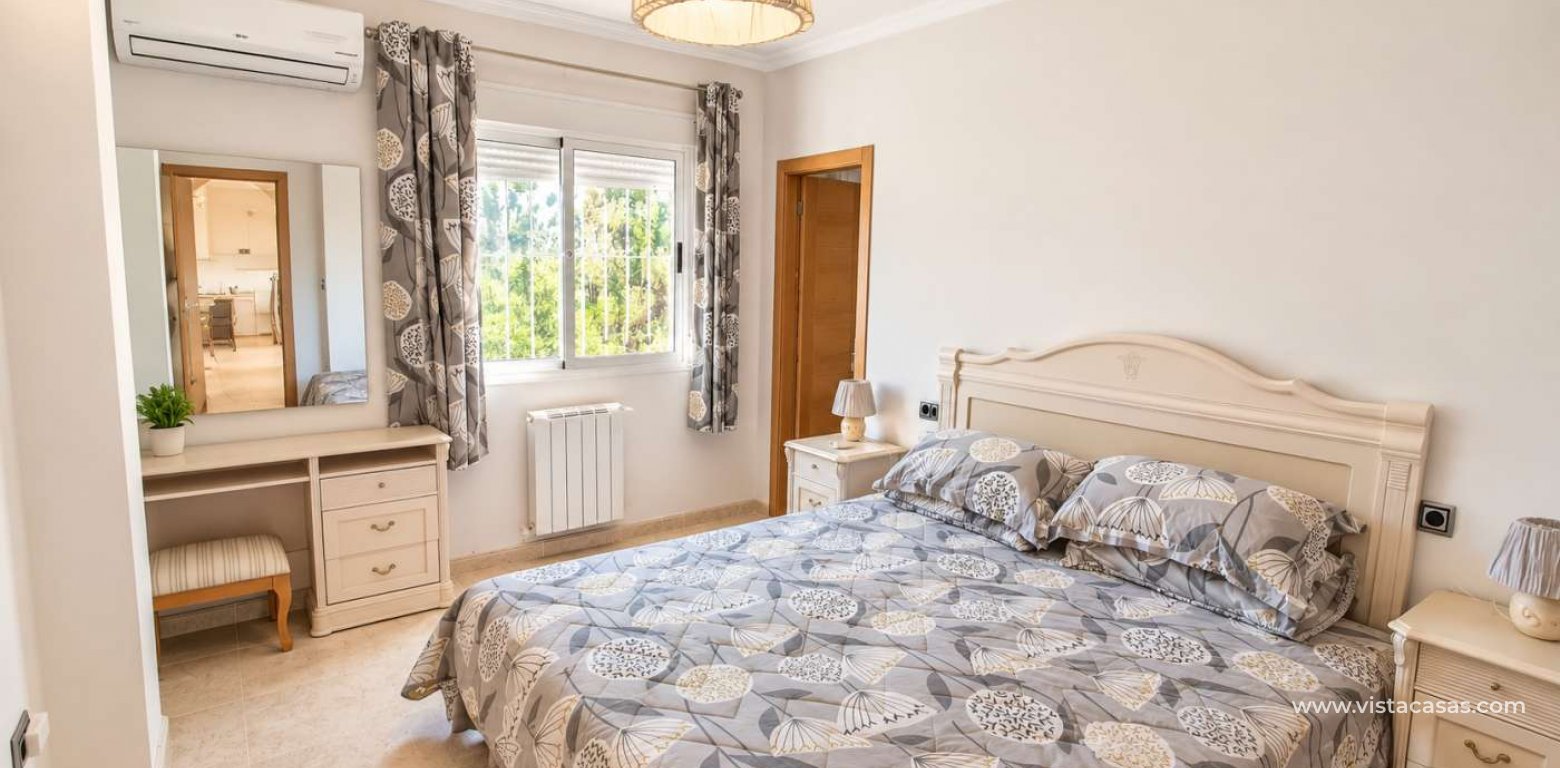 Resale - Villa - Algorfa
