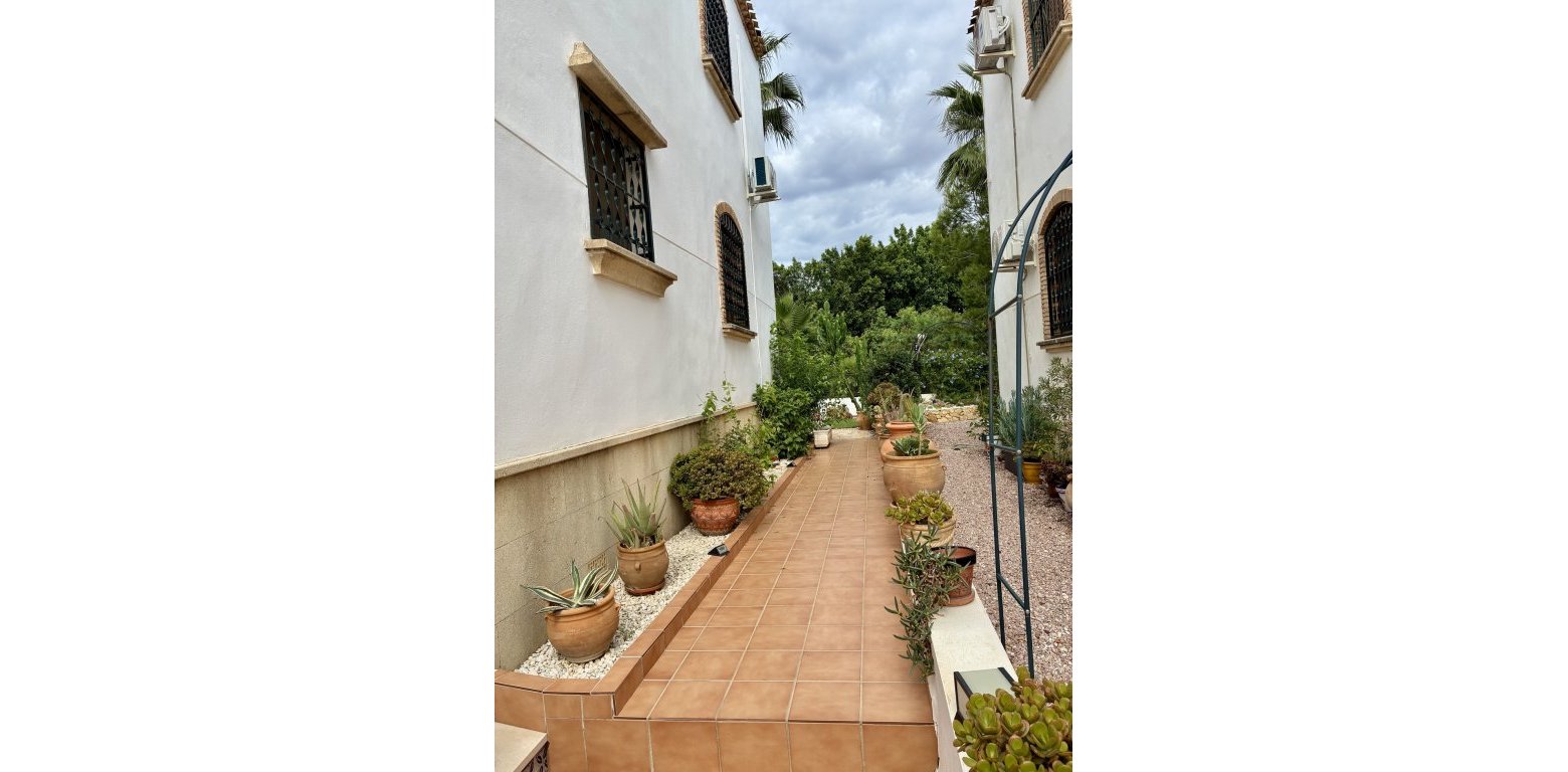Resale - Apartment - Villamartin - PAU 8