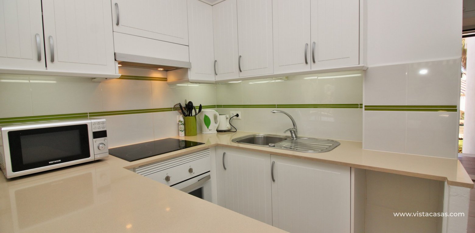 Apartment for sale in Las Brisas 2 Villamartin golf kitchen