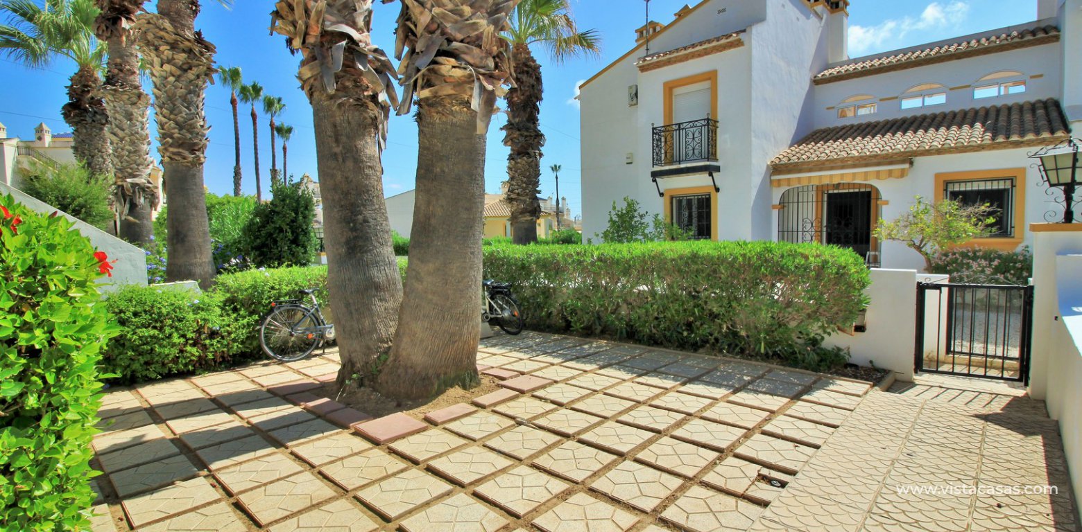 Buhardilla townhouse for sale in Valencias Villamartin  garden