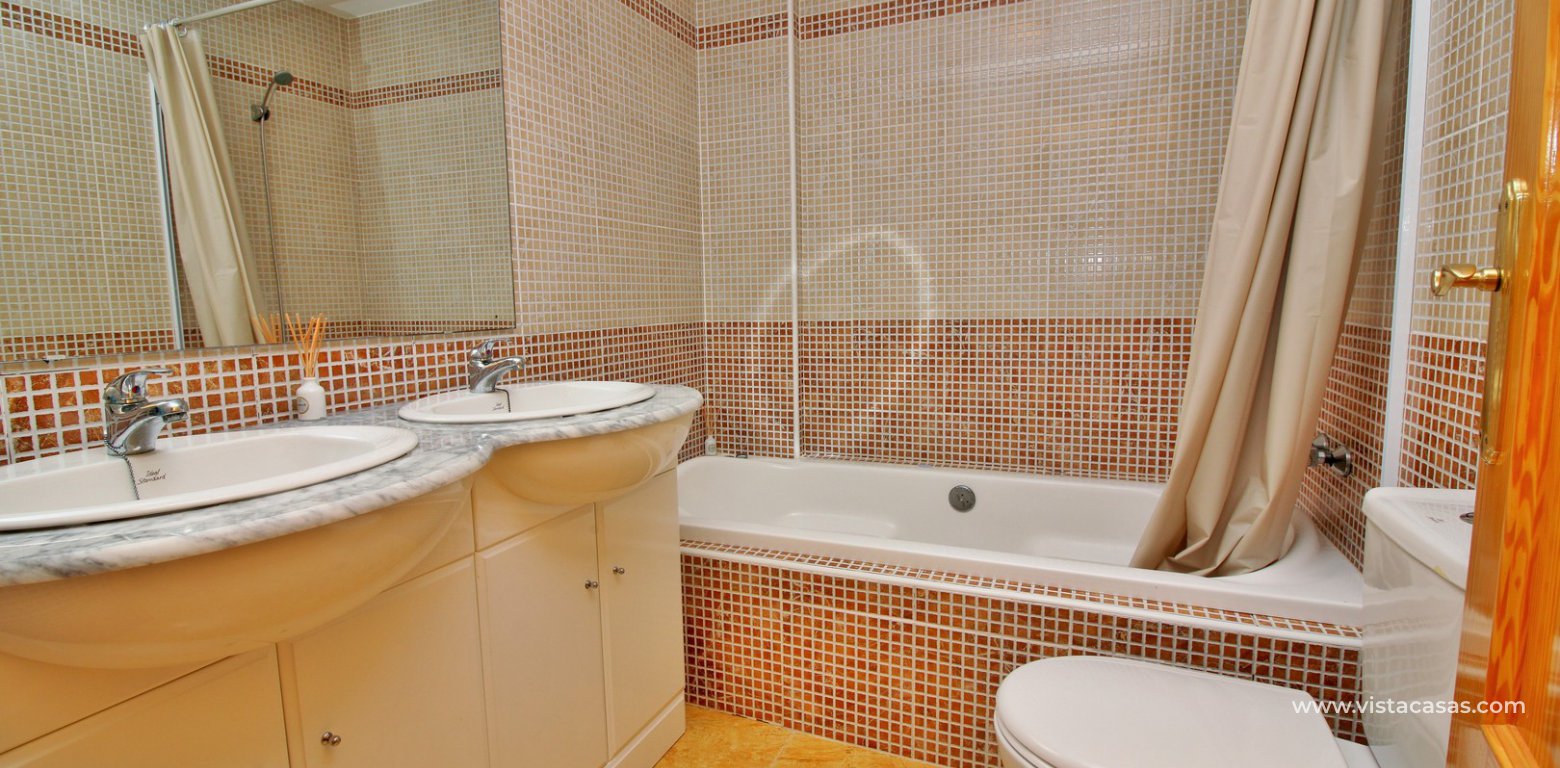 Townhouse for sale Amapolas VII Playa Flamenca bathroom