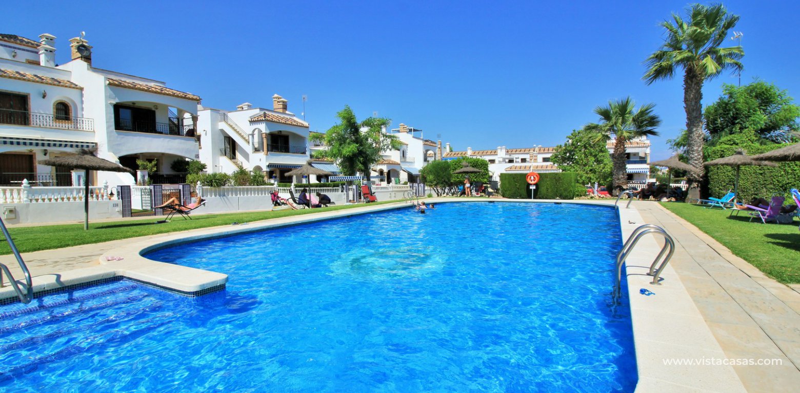 Buhardilla townhouse for sale in Pau 8 Villamartin Las Mariposas pool