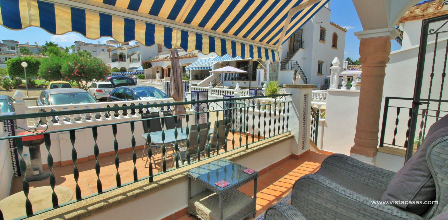 Buhardilla townhouse for sale in Pau 8 Villamartin Las Mariposas covered balcony