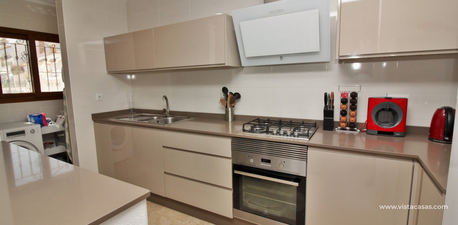 Buhardilla townhouse for sale in Pau 8 Villamartin Las Mariposas kitchen