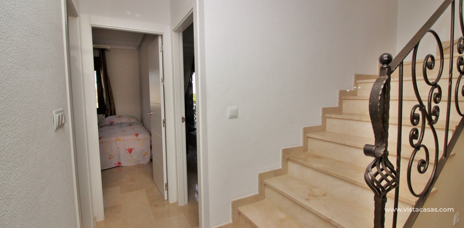 Buhardilla townhouse for sale in Pau 8 Villamartin Las Mariposas stairs