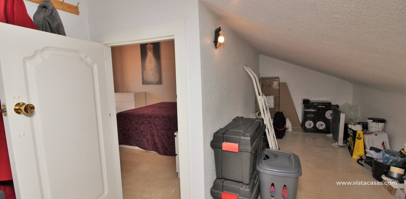 Buhardilla townhouse for sale in Pau 8 Villamartin Las Mariposas storage room