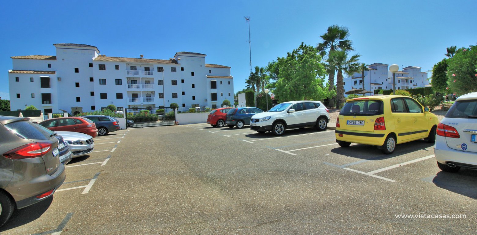 Buhardilla townhouse for sale in Pau 8 Villamartin Las Mariposas communal off road parking