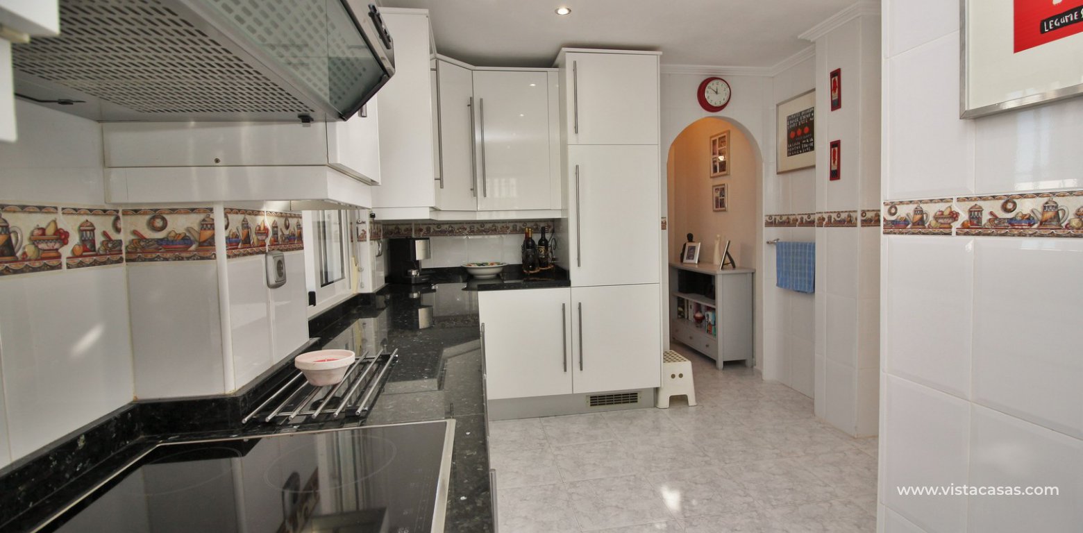 Resale - Villa - Villamartin