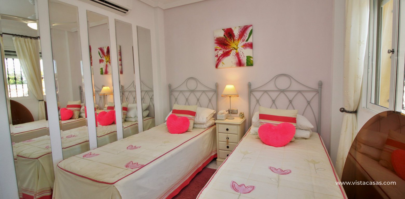 Resale - Villa - Villamartin