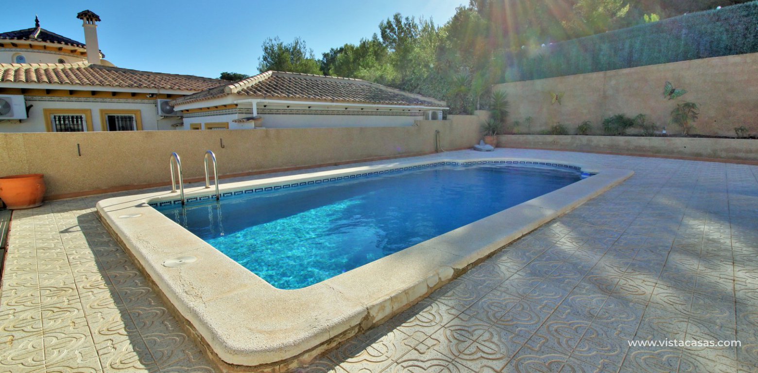 Resale - Villa - Villamartin