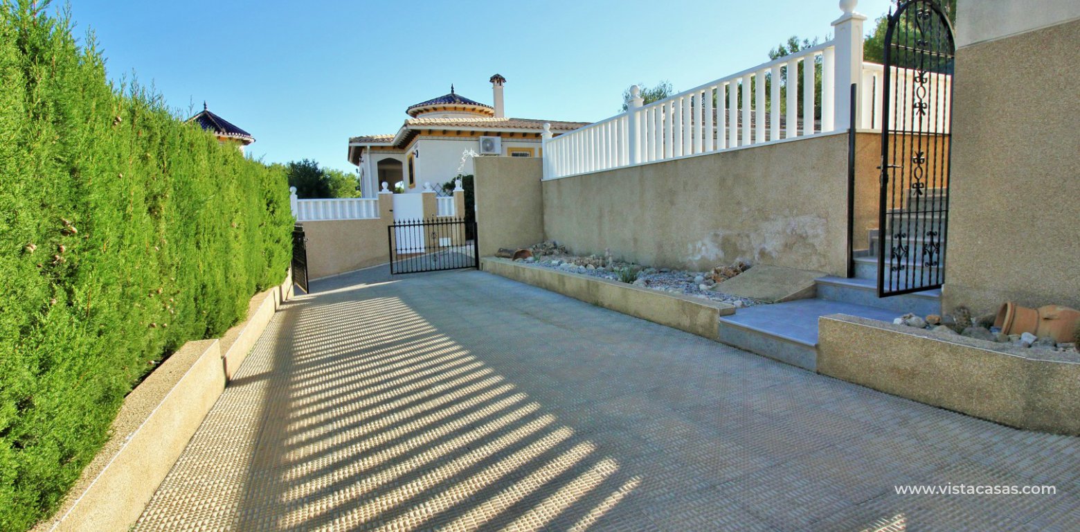 Resale - Villa - Villamartin