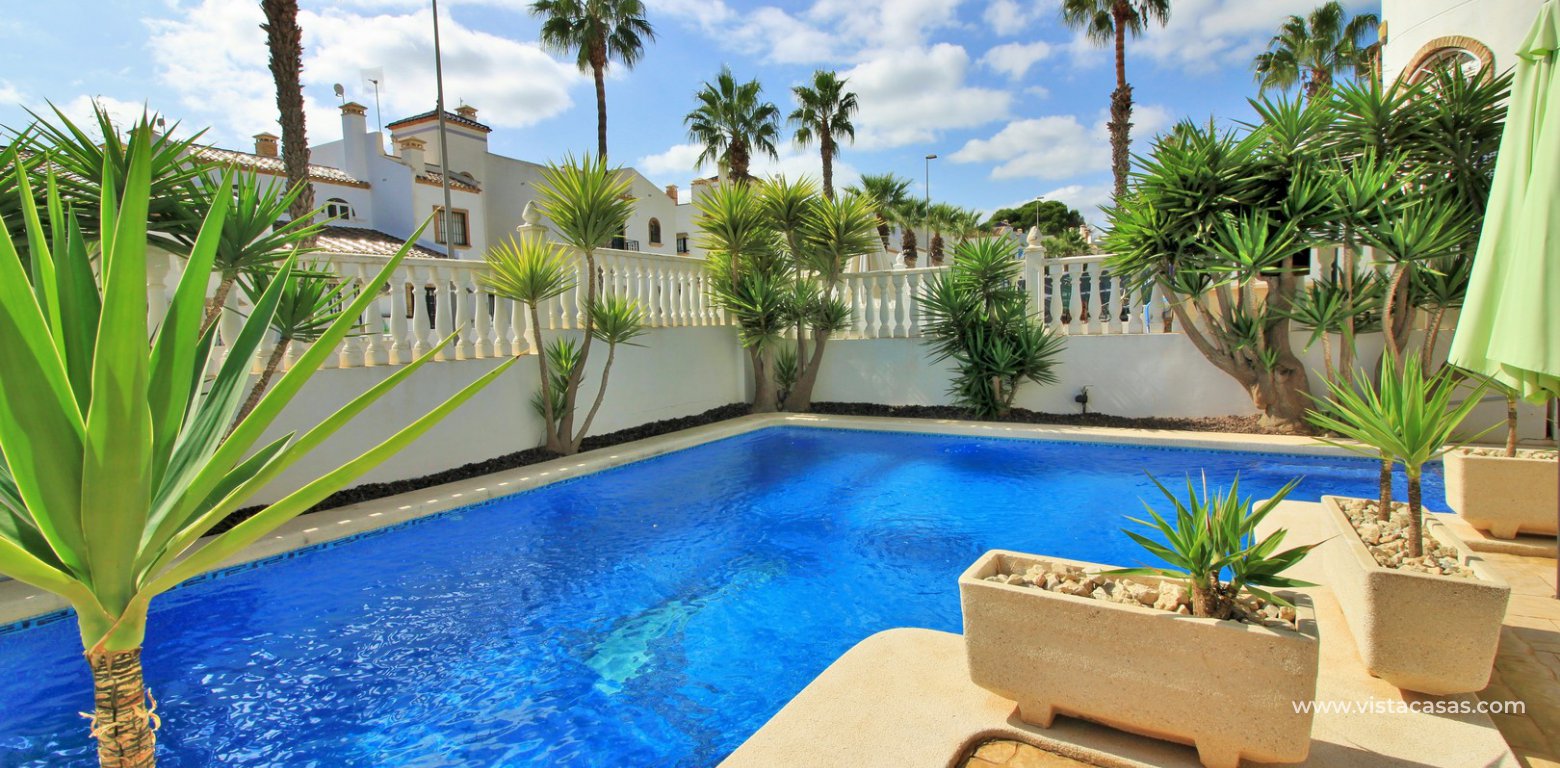 Detached villa for sale Las Violetas Villamartin private pool