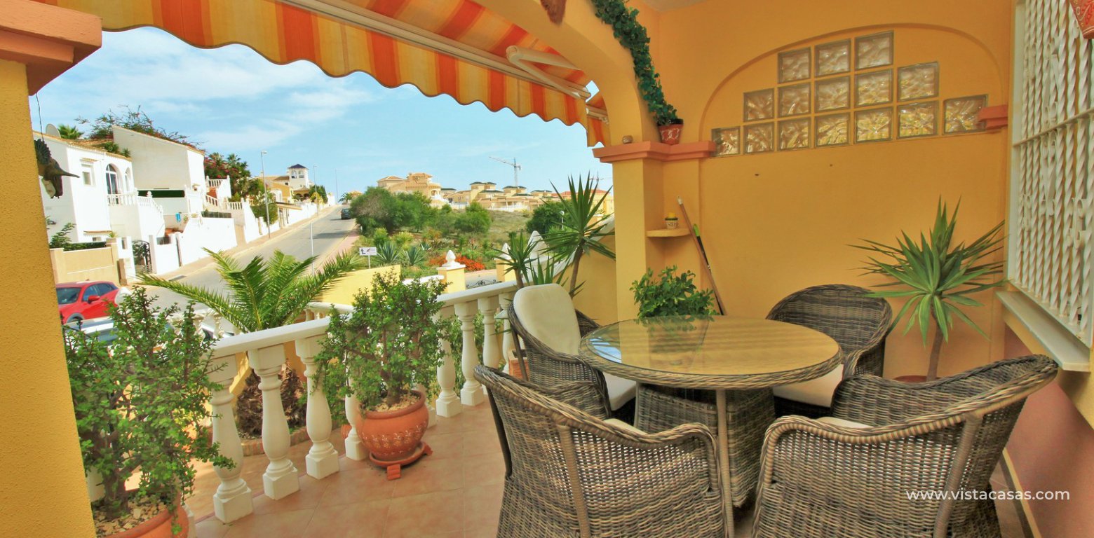 Townhouse for sale in Bosque de las Lomas Villamartin porch