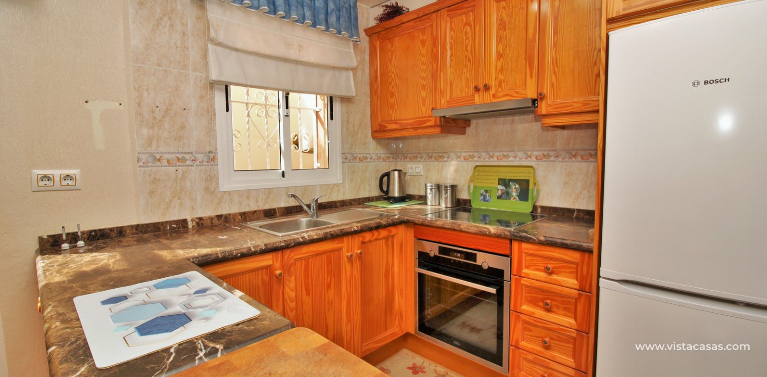 Townhouse for sale in Bosque de las Lomas Villamartin kitchen