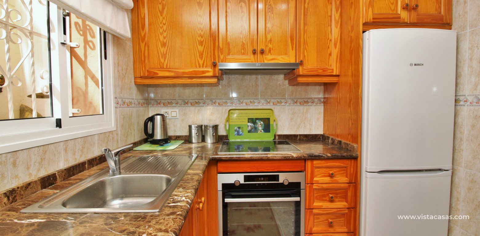 Townhouse for sale in Bosque de las Lomas Villamartin kitchen 2