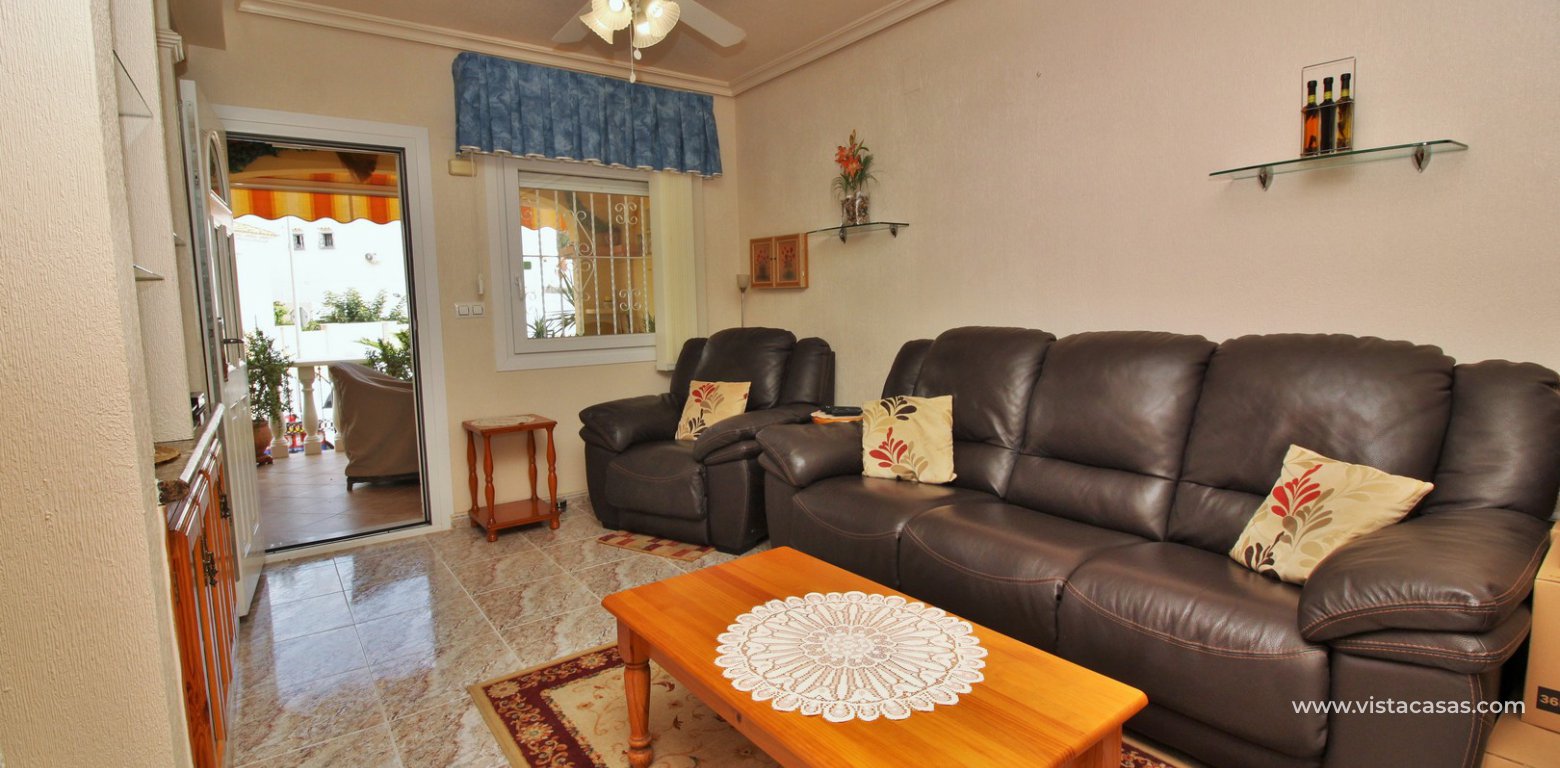 Townhouse for sale in Bosque de las Lomas Villamartin living room