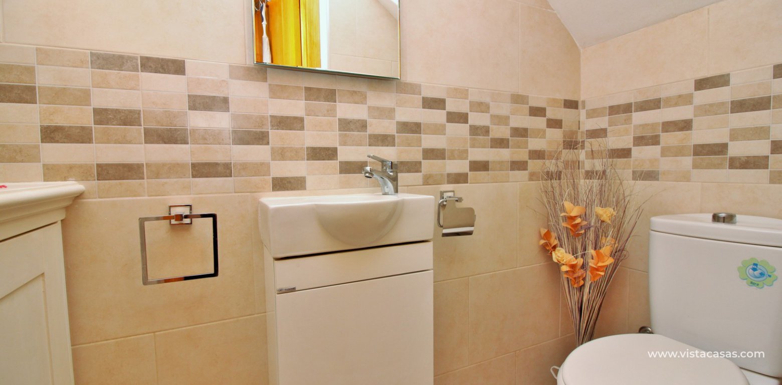 Townhouse for sale in Bosque de las Lomas Villamartin wc