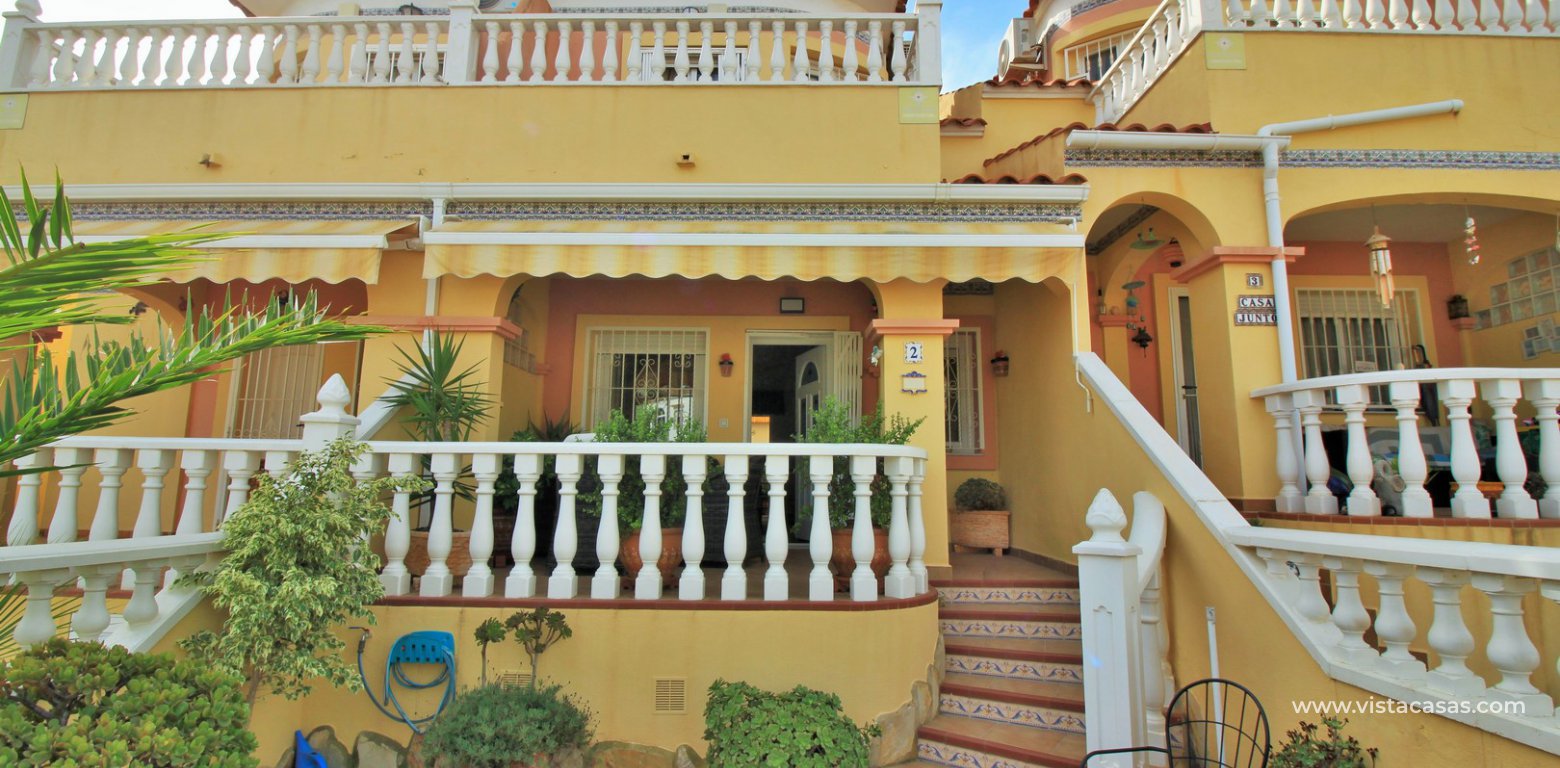 Townhouse for sale in Bosque de las Lomas Villamartin exterior