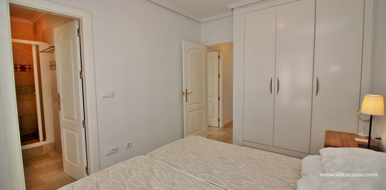 Top floor apartment for sale R6 Pau 8 Villamartin master bedroom fitted wardrobes ensuite