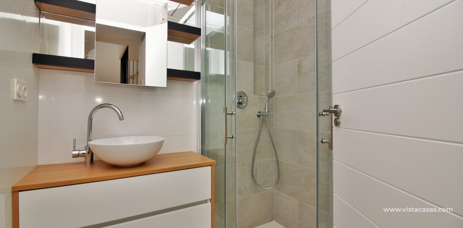 Penthouse apartment for sale Zenia Beach II Los Dolses bathroom