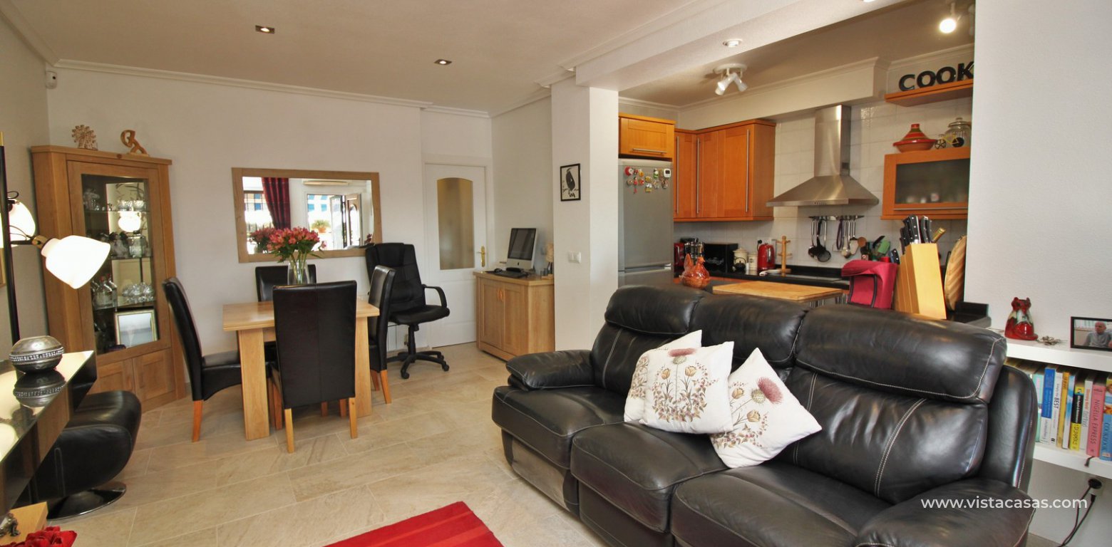 South facing Lola bungalow for sale Pau 8 Villamartin lounge 2