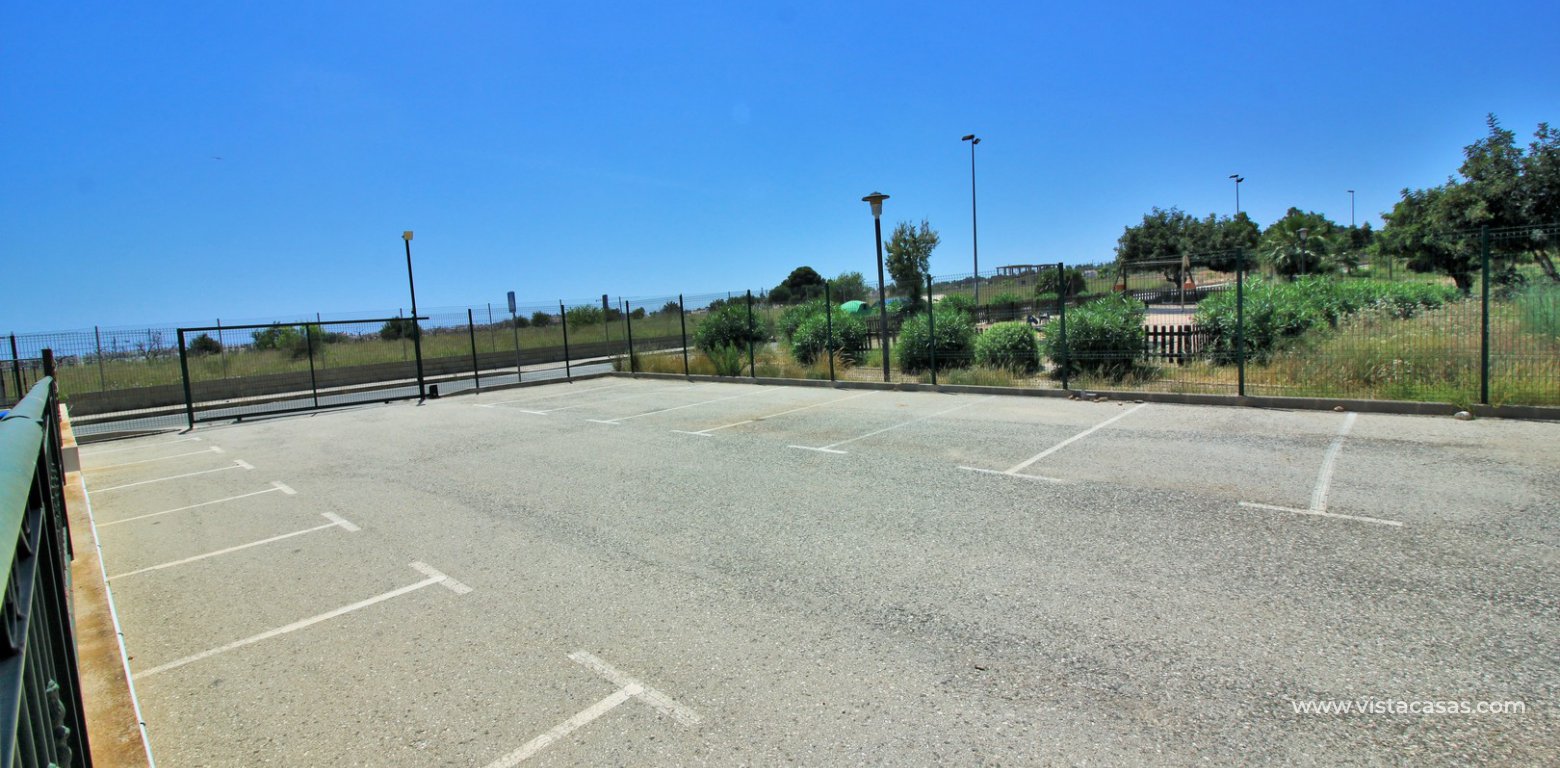 South facing Lola bungalow for sale Pau 8 Villamartin communal parking