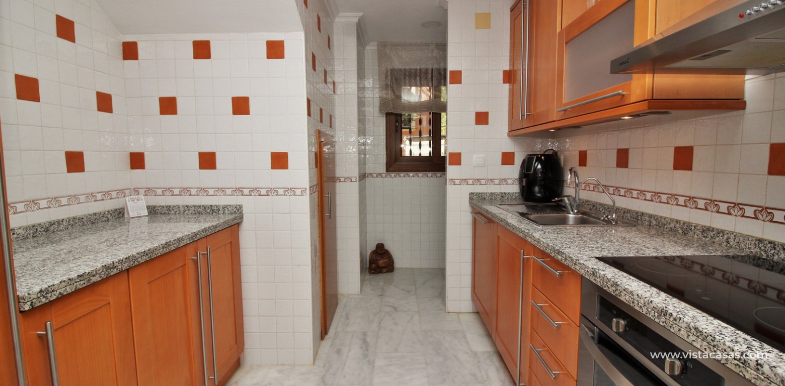 Detached villa for sale La Cañada San Miguel de Salinas kitchen utility area