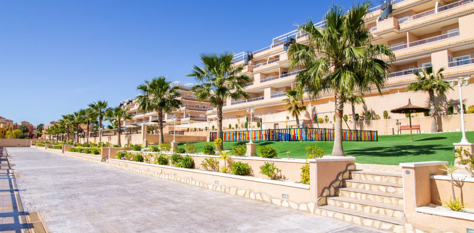 Resale - Apartment - Punta Prima