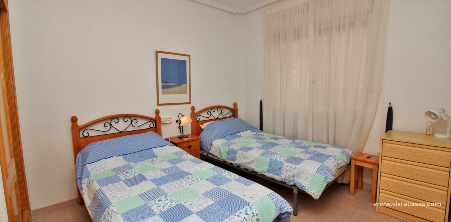 2 bedroom ground floor apartment for sale in Al Andaluza Villamartin twin bedroom