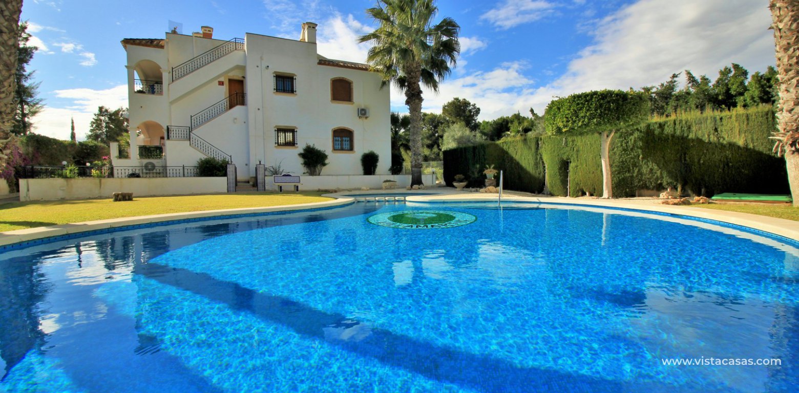 Top floor apartment for sale calle Otelo Pau 8 Villamartin pool