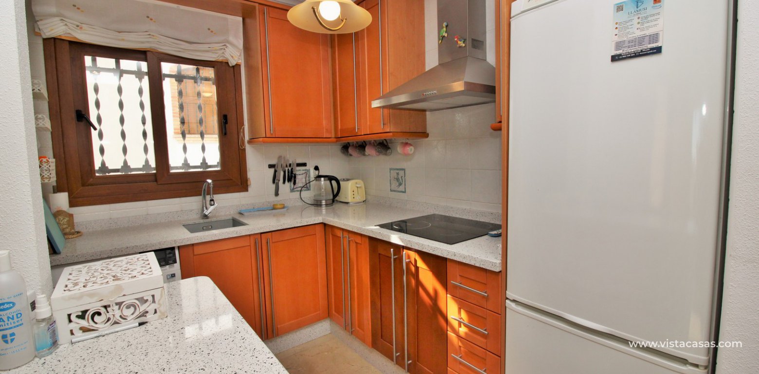 Top floor apartment for sale calle Otelo Pau 8 Villamartin kitchen