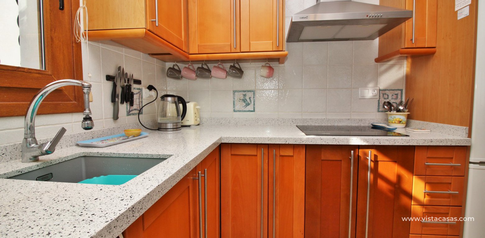 Top floor apartment for sale calle Otelo Pau 8 Villamartin kitchen 3