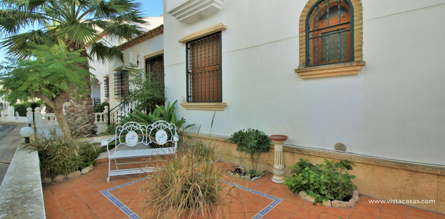 Top floor apartment for sale calle Otelo Pau 8 Villamartin garden 2