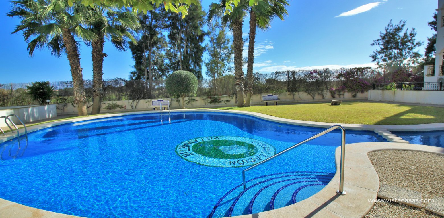 Top floor apartment for sale calle Otelo Pau 8 Villamartin communal pool